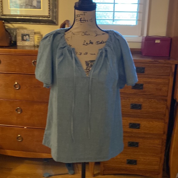 J. Crew Tie-neck cotton-poplin chambray cotton top. SOLD OUT ONLINE - Picture 4 of 7